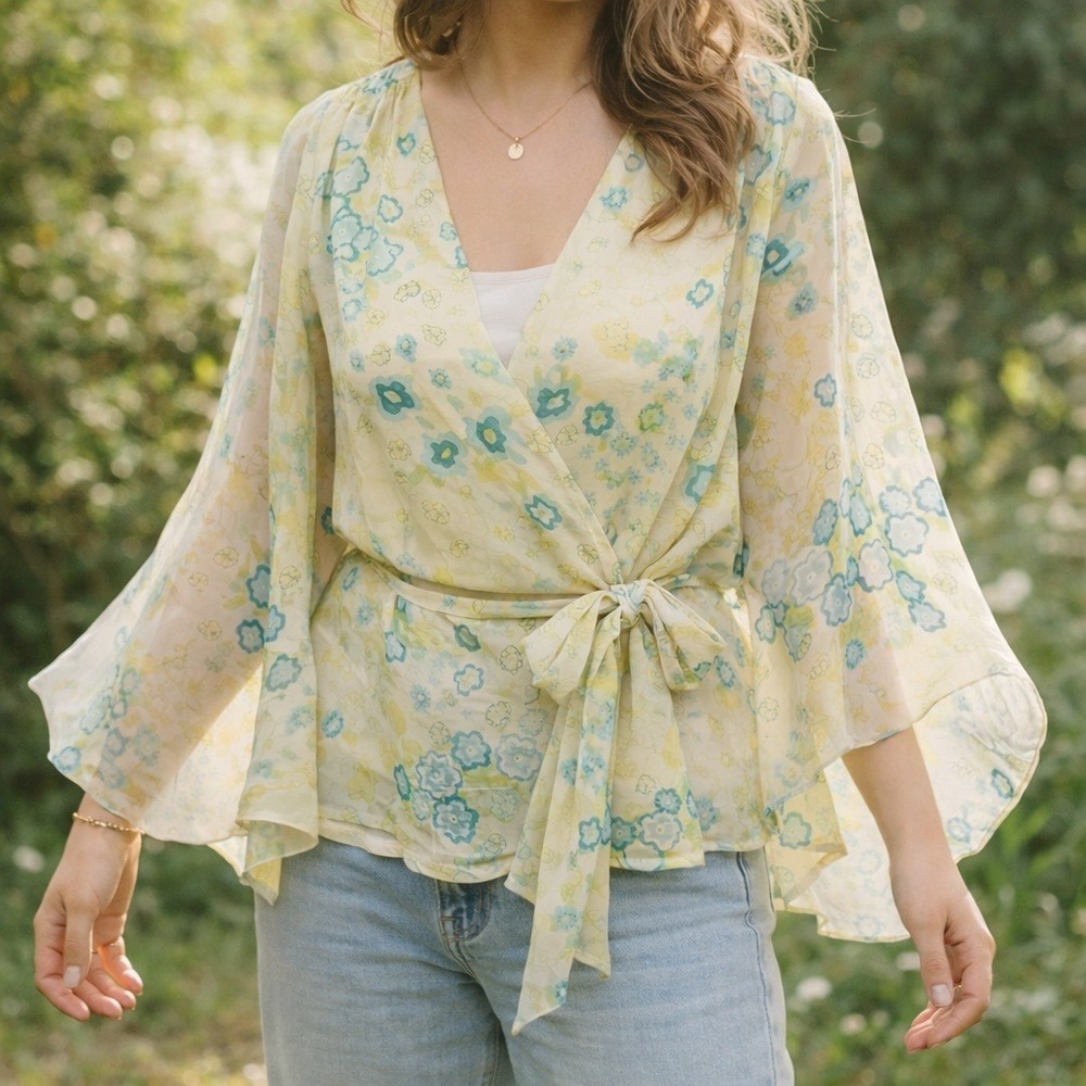 Jordan Size XL Floral Yellow Wrap Top Fairycore Cottagecore Ethereal Bell Sleeve